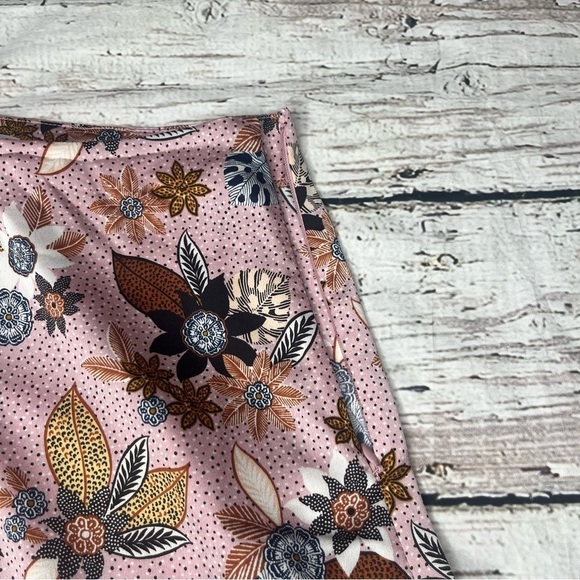 NWT Loft Pink Floral Print Fluted Midi Skirt Size 4 - Picture 6 of 12